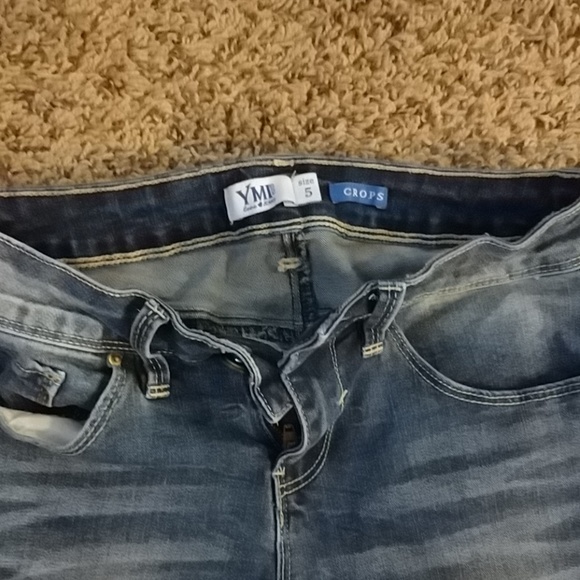 Capris - Picture 2 of 3